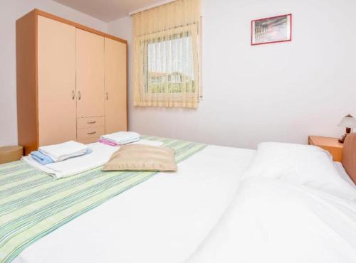 Apartments Aurel Suites – khách sạn tại Rogoznica