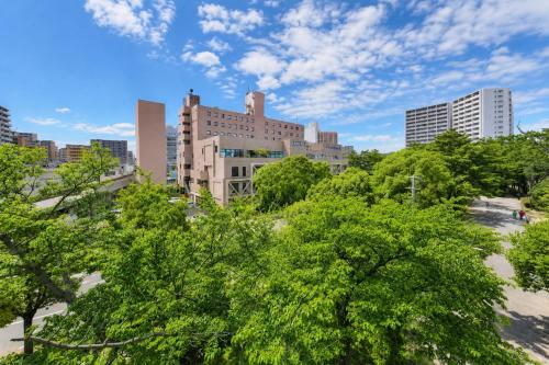Minamisenri Crystal Hotel