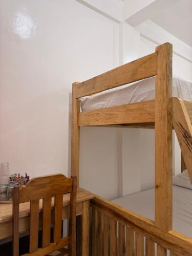 2 bunk beds