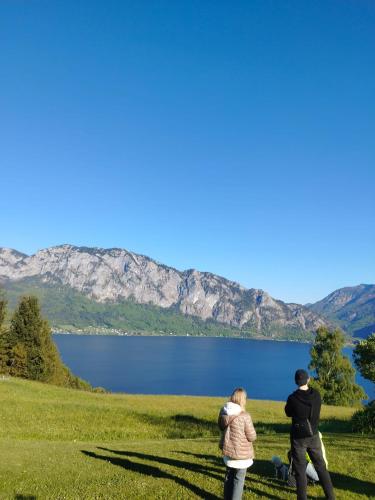MEGA WEEKEND Apartment in Salzkammergut Nähe Attersee Traunsee Gmunden Bergen