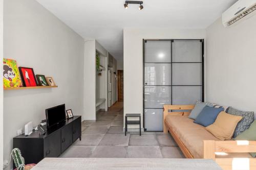 Cozy Downtown Studio - ac wifi - image 4