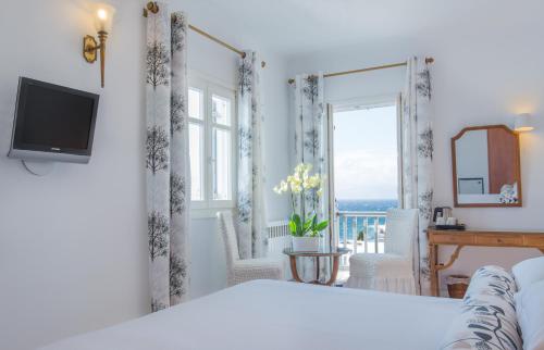 86334021 Hotel Adonis