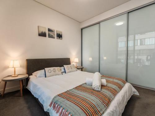 A relaxing stay in Wentworth Point - image 11