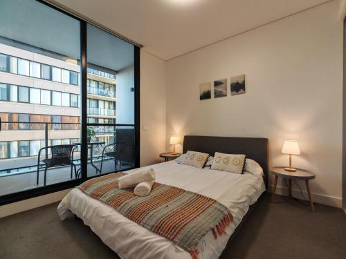 A relaxing stay in Wentworth Point - image 6
