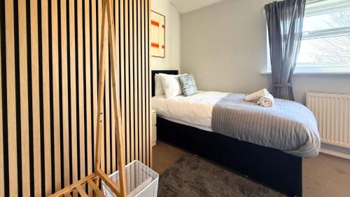 Comfortable 3BR Home in Weston Point Runcorn – khách sạn tại Runcorn