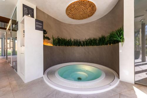 Hot tub, Johan Design & SPA Hotel in Kuressaare