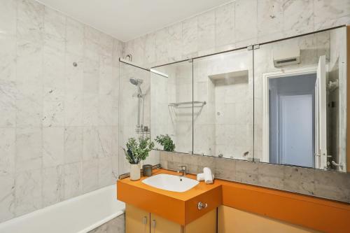 BnBNova - 1BR - Montmartre & Palais Garnier - image 2
