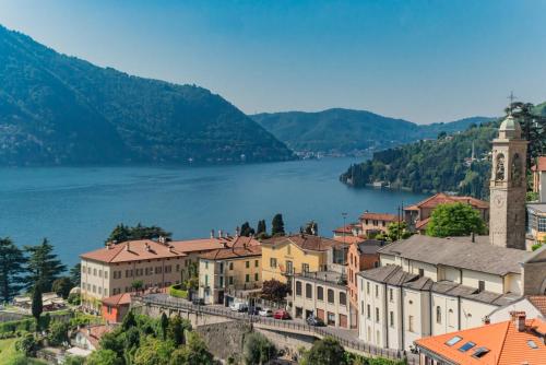 Villa Caterina - Lake View Terrace and Garden by Rent All Como - Monte Bisbino