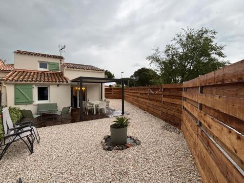 St Cyprien Belle maison renovee avec jardin 4 a 6 p