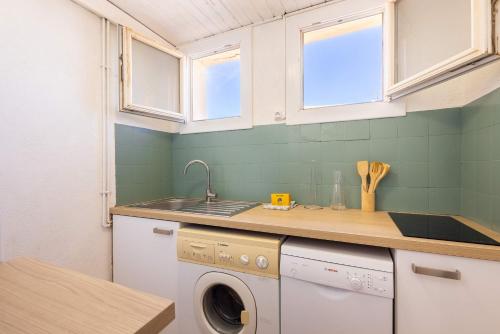 Valras-Loc - Appartement en Front de Mer avec Balc - image 5
