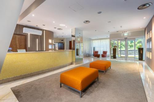 Fuajee, Aston Hotel in Pino Torinese