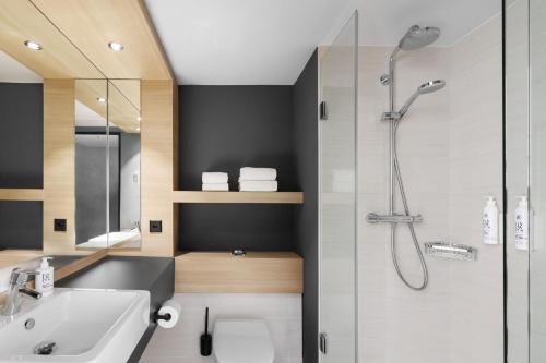 Moxy Letzigrund Queen Room with Balcony