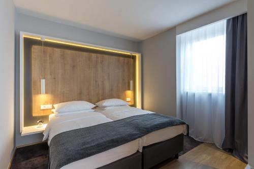 M Hotel - image 11