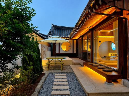 Exterior view of Hyu Stay