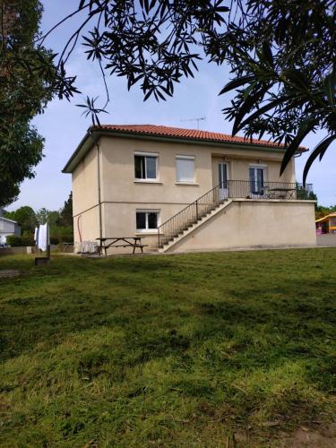 4 bedrooms, 7 beds