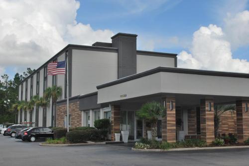 Wyndham Garden Summerville - image 37