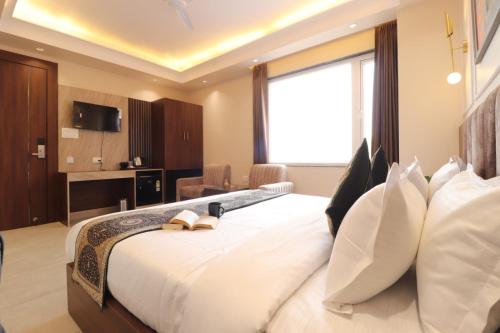 Hotel Gangotri Suites in หิรัญวรา