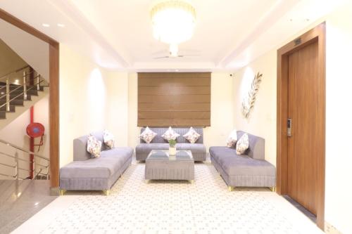 ล็อบบี้, Hotel Gangotri Suites in หิรัญวรา