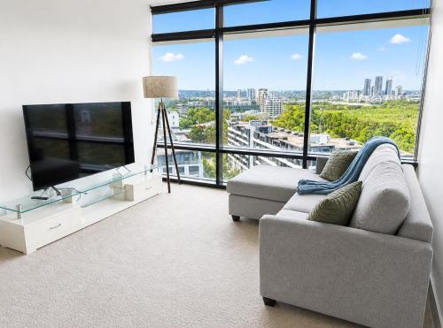 Luxury 2BR Apartment, Free Parking, Walk to Qudos & Accor – khách sạn tại Công viên Olympic Sydney