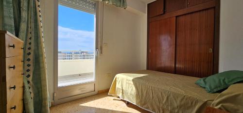 Apartamentos Marblau Pirámide 11º - Julio y Agosto SOLO FAMILIAS - image 3