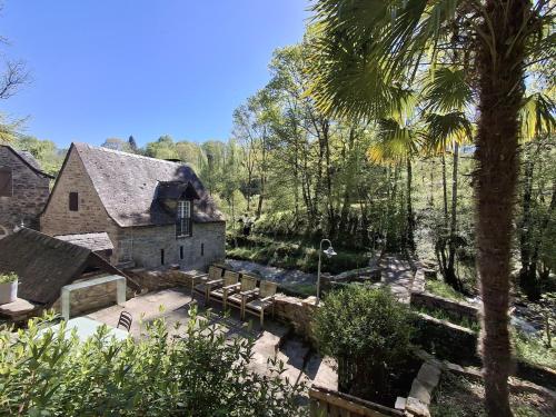 Moulin de la Fontaine Cambot gîte à louer Eysus