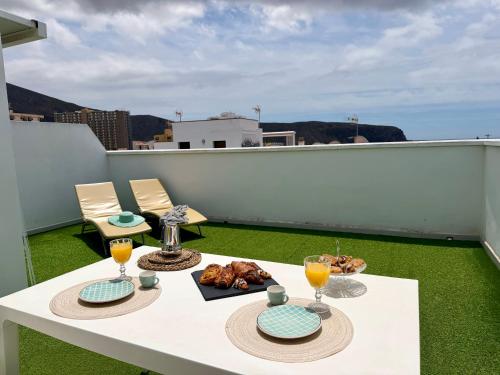 Luxury Sea View Penthouse, Hortensia Apartments, Los Cristianos, Tenerife