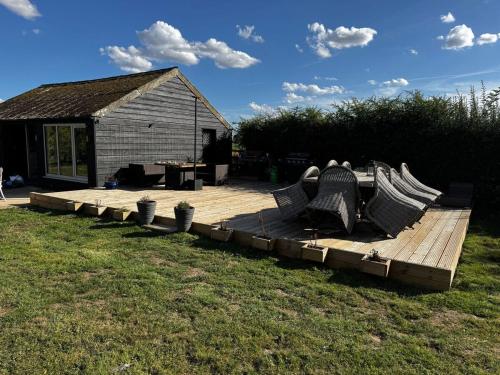 Spacious 6-Bed Countryside Home Surrounded by Nature in Spalding