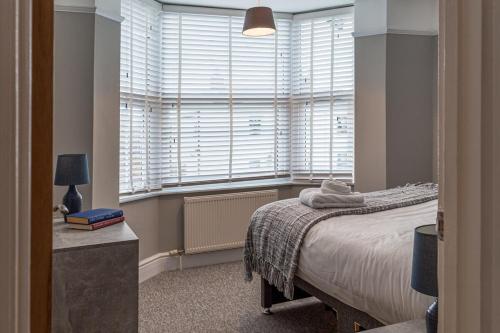 Comfortable 5-Bedroom House in Cheltenham in Charlton Kings