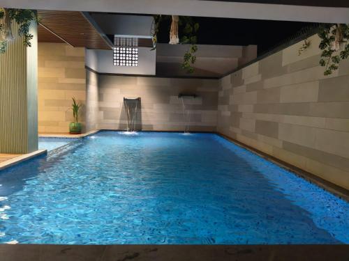 Piscina, Hotel Abirami Residency in Pondicherry