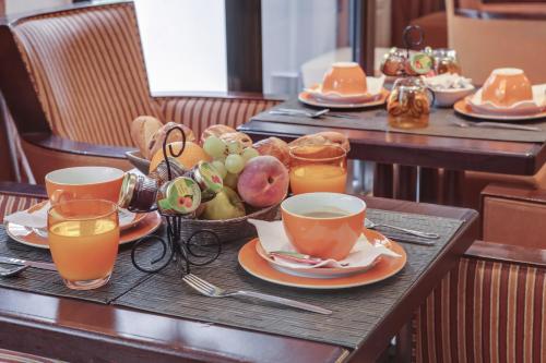 Food and beverages, Vaneau Saint Germain Hotel in 7th - Tour Eiffel - Invalides