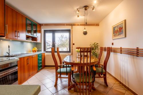Apartma v ograji