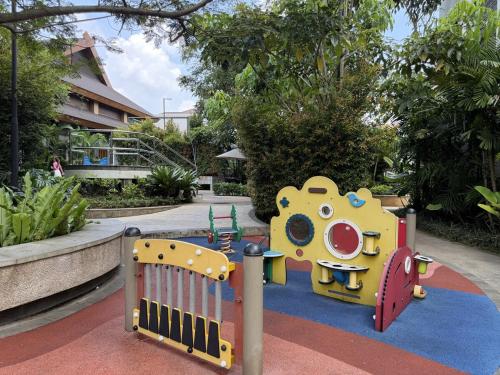 Yen's Resort 3 Bed Luxury By Travelibu in Bojongsoang