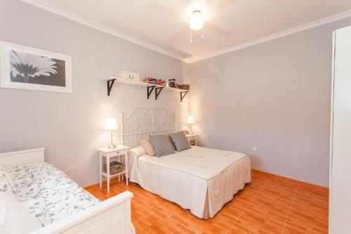 2 bedrooms, 6 beds