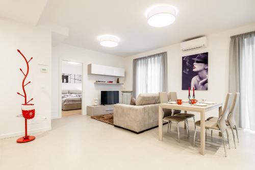 Fior Apartments - Tap to explore photos