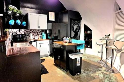 Fantastic Dome with Private Yard, Hot-Tub and Fire Pit in Texas in Flint (TX)