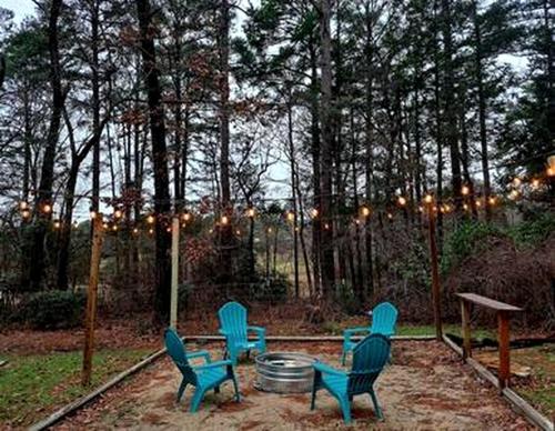 Fantastic Dome with Private Yard, Hot-Tub and Fire Pit in Texas in Flint (TX)