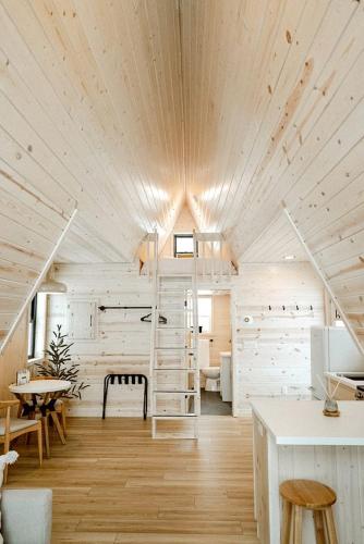 A-Frame Paradise: Retreat with Exclusive Steam Sauna in Mission Township in Breezy Point (MN)