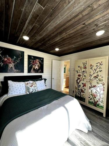 Cozy Mountain Yurt with Panoramic Views near Selkirk Mountains, Sandpoint Idaho in Sandpoint (ID)