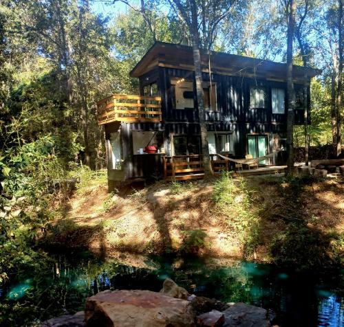 Tranquil Creekside Container with Private Waterfall Near Renaissance Festival | Magnolia, Texas in Magnolia (TX)