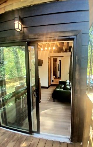 Tranquil Creekside Container with Private Waterfall Near Renaissance Festival | Magnolia, Texas in Magnolia (TX)