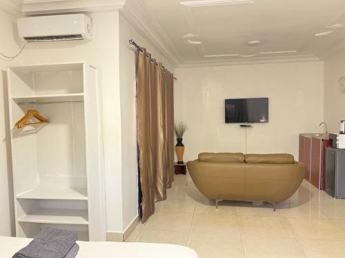 Le 5 Apartment à Kipé - RODAM Residence - image 2