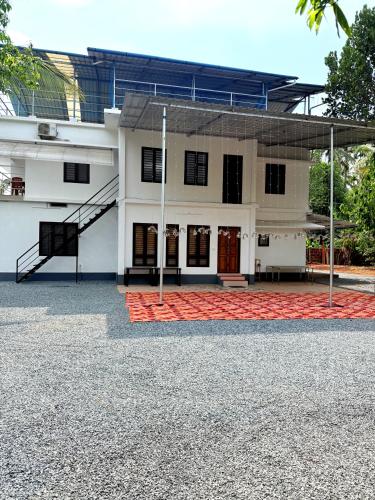 Nariman's riverstone hevan Resort in Kelakam