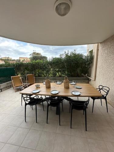 Calvi centre et plage à pied T2 avec grande terrasse