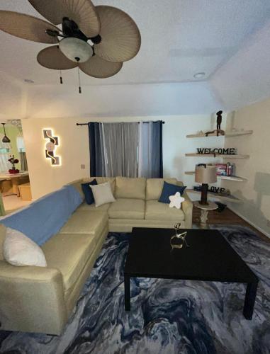 Aunty Dolores Place - image 11
