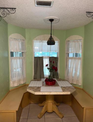 Aunty Dolores Place - image 9