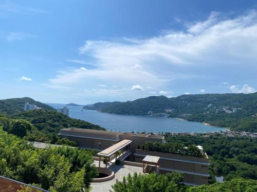 DEPARTAMENTO REAL DIAMANTE LUJO Hermosa vista a la bahia Puerto Marquéss – khách sạn tại Puerto Marques