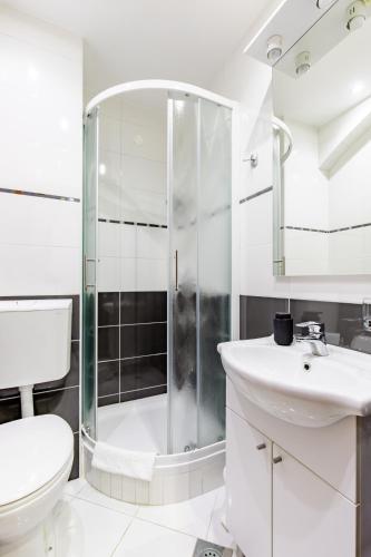 Bathroom, Mala Mara in Kastela