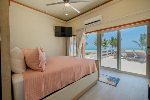 Blue Breeze Belize in Ambergris Kaje