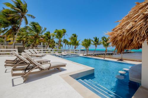 Peldbaseins, Blue Breeze Belize in Ambergris Kaje
