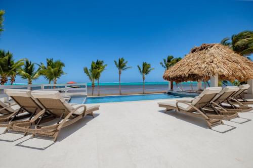 Peldbaseins, Blue Breeze Belize in Ambergris Kaje